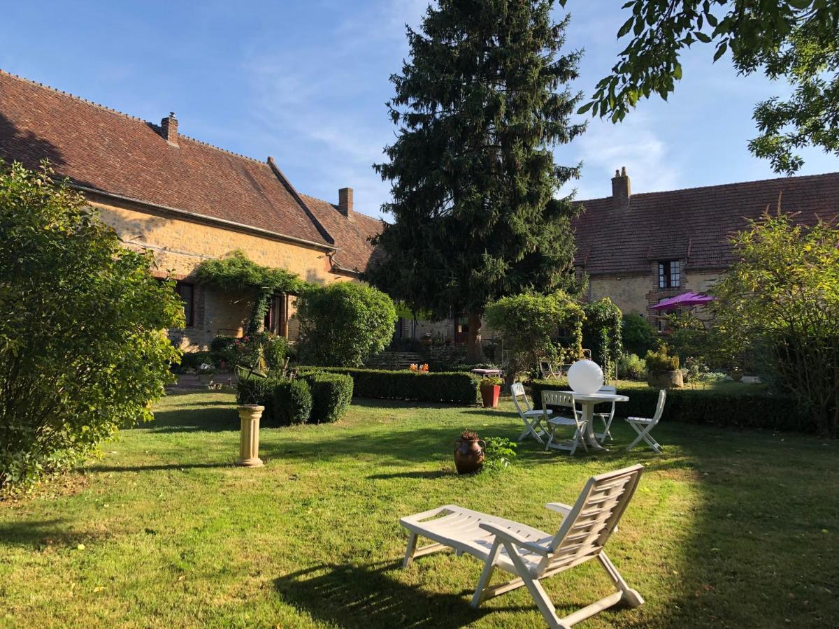 Bed & Breakfast La Fresnaie : ,table D'hotes & Tillé