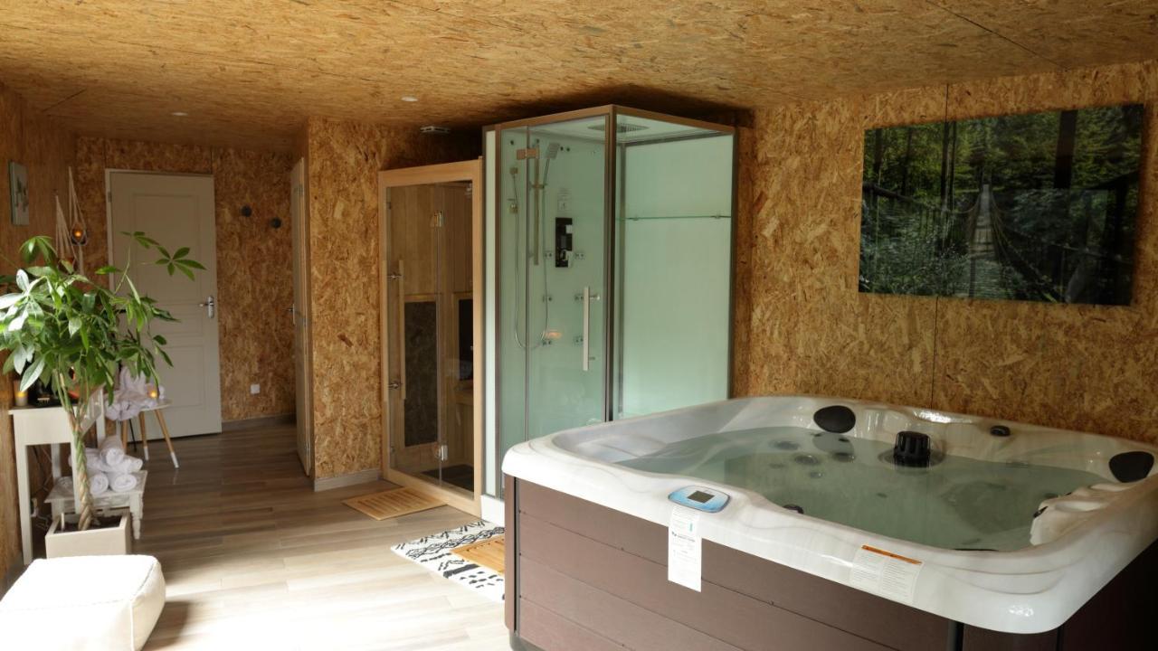 Bed & Breakfast La Fresnaie : ,table D'hotes & *
